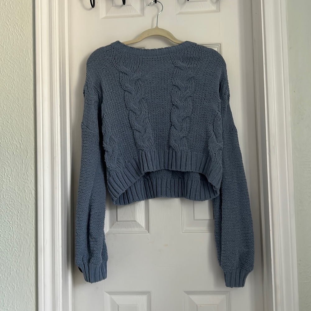 Pink rose light blue knitted sweater soft never worn no tears or marks